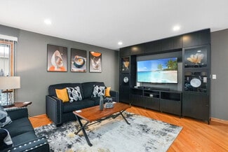 255 Banbury Ave Unit ID1285054P, Elk Grove Village, IL 60007