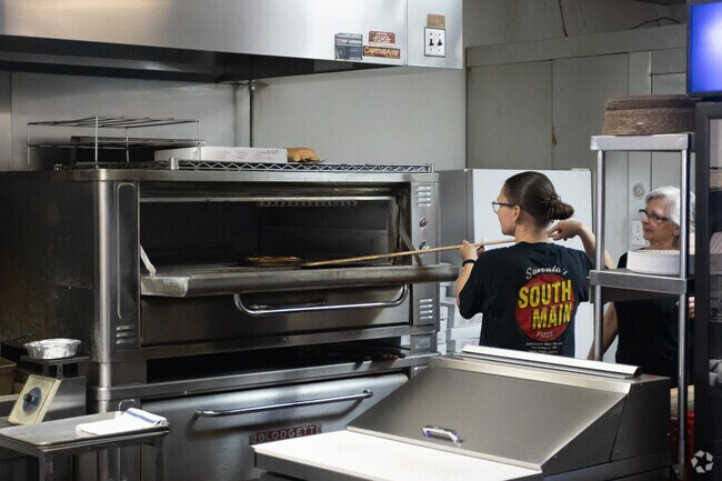 South Main Pizza stands out as a local favorite in Farmington.