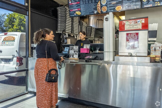 Bari Pasta and Pizza offers authentic flavors with its fresh pasta and mouth-watering pizzas.