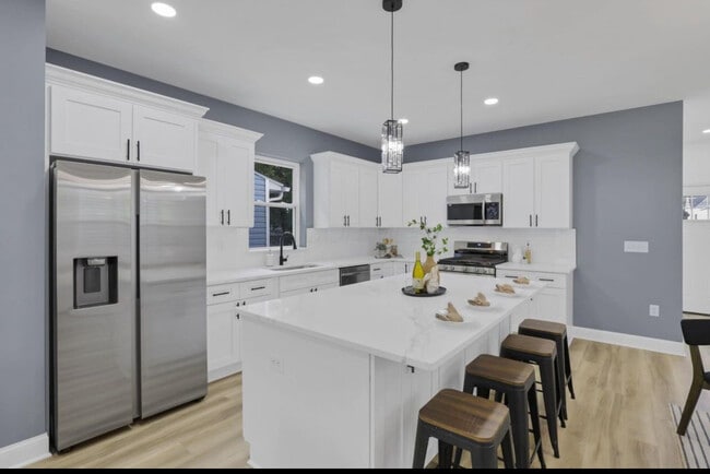 613 Siebert St, Columbus, OH 43206 - photo 4