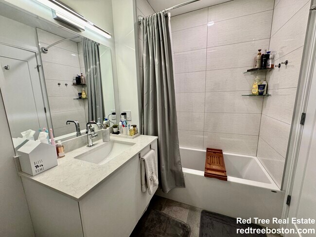 25 W 5th St, Boston, MA 02127 - photo 4