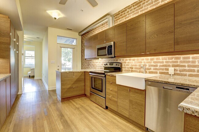 4114 New Hampshire Ave NW unit 2, Washington, DC 20011 - photo 6