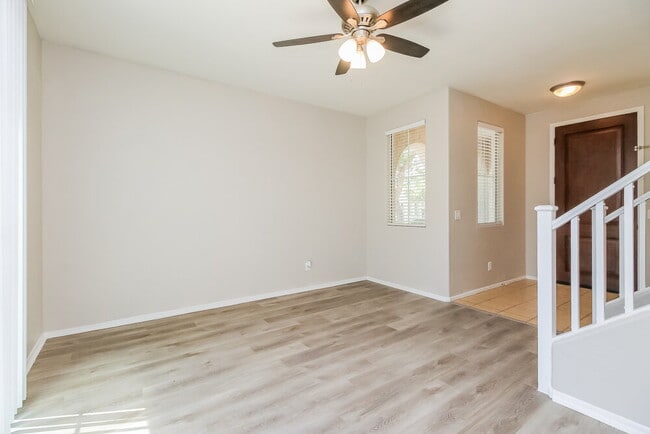 4254 E Carla Vista Dr, Gilbert, AZ 85295 - photo 5