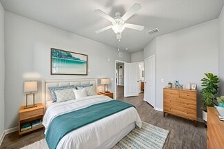 12700 66th St, Largo, FL 33773