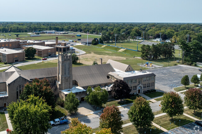 The New Millenium Academy has strong academic program and extra-curricular activities.
