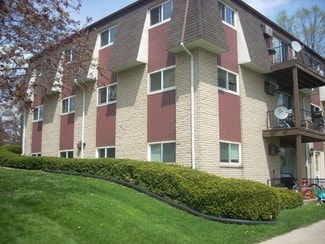 211 E Main St, Addison, MI 49220