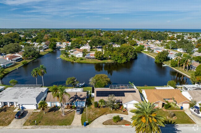 Beacon Square features several small lakes throughout the neighborhood.