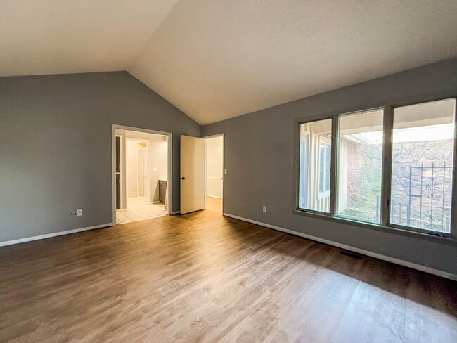 3460 E Catalpa St, Springfield, MO 65809 - photo 4