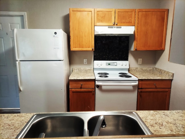 1329 Nylic St, Tallahassee, FL 32304 - photo 5