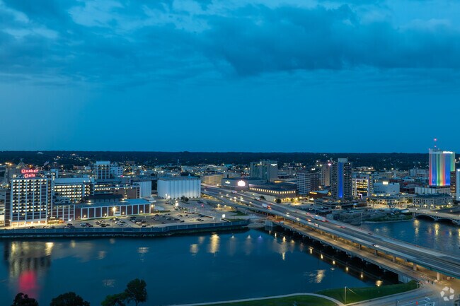 Downtown Cedar Rapids is minutes away from the Northwest Area neighborhood.
