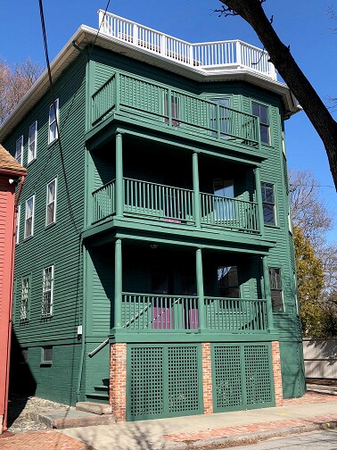19 Arnold St, Providence, RI 02906