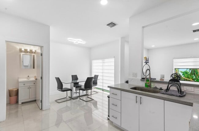 2008 SW 102nd Terrace, Miramar, FL 33025 - photo 3