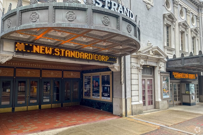 Downtown York attractions are minutes from North York.