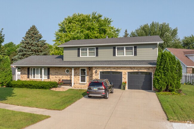 There's plenty of new construction in River Drive, but some homes embrace midcentury style.