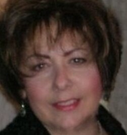 Marianne Avila, Broker