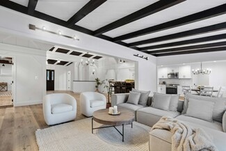 19119 Ingomar St, Reseda, CA 91335