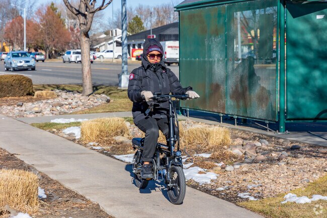There are bike lanes and multi-use trails scattered throughout the Lanyon neighborhood.