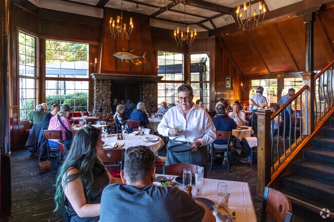 Buckeye Roadhouse treats patrons to a luxurious dining experience in Marin City.