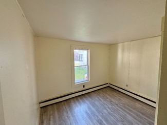 325 Main St Unit 1, Lyndon, VT 05851