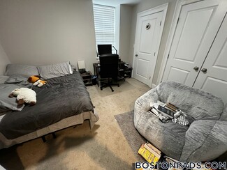 126 Columbia St Unit 1, Cambridge, MA 02139