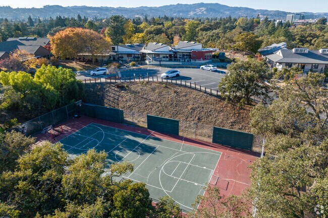 The Seven Hills School is connected to Heather Farm Park.