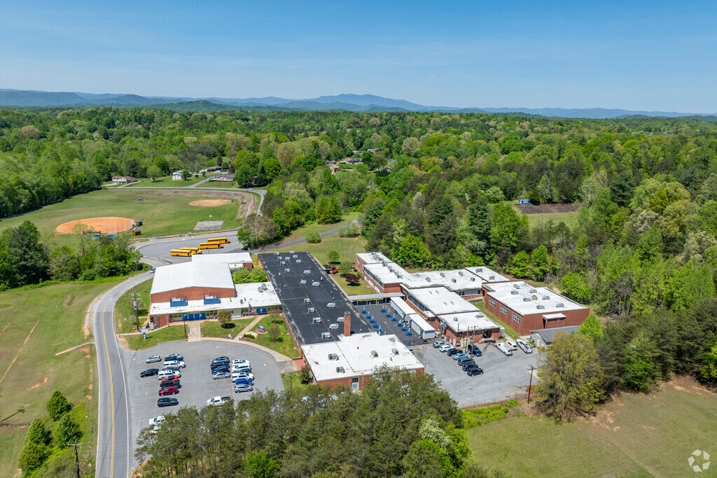 Gamewell Middle School receives an overall rating of B on niche.com