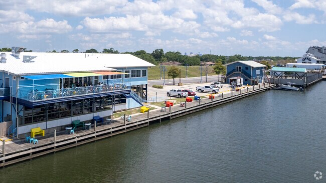 About Bucktown Schools, Demographics, Things to Do