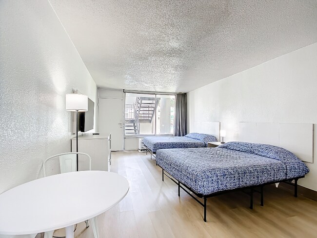 4645 N Socrum Loop Rd unit Double Studio, Lakeland, FL 33809 - photo 7