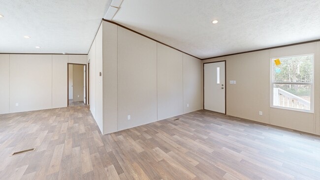 146 Shadow Oak Dr, Bastrop, TX 78602 - photo 2