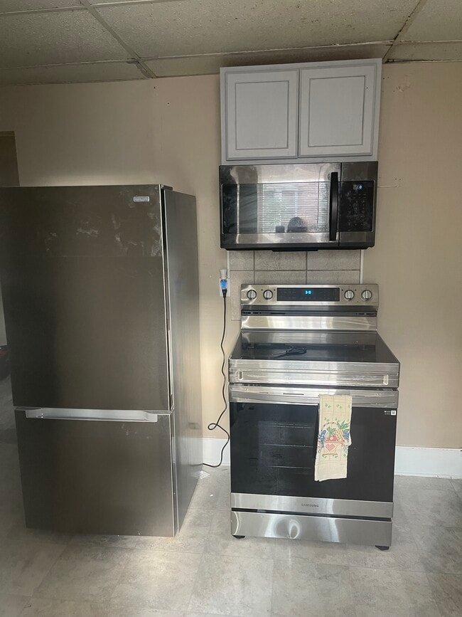 1135 Lancaster Ave unit B, Wilmington, DE 19805 - photo 7