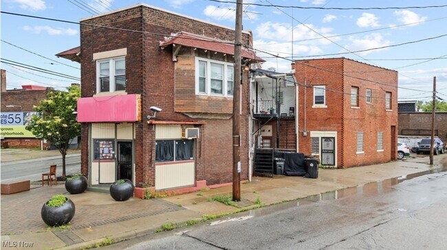 15300 Waterloo Rd unit 1, Cleveland, OH 44110 - photo 2