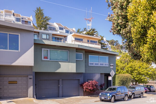 Most homes conveniently have a garage for their vehicles in Twin Peaks.