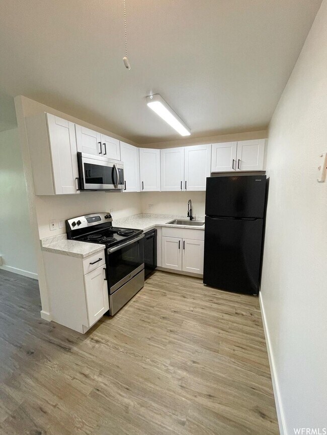 330 E 700 S unit 306, Salt Lake City, UT 84111 - photo 5