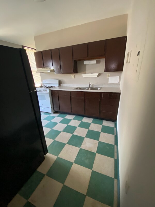 2454 River Rd unit 2, Cincinnati, OH 45204 - photo 3