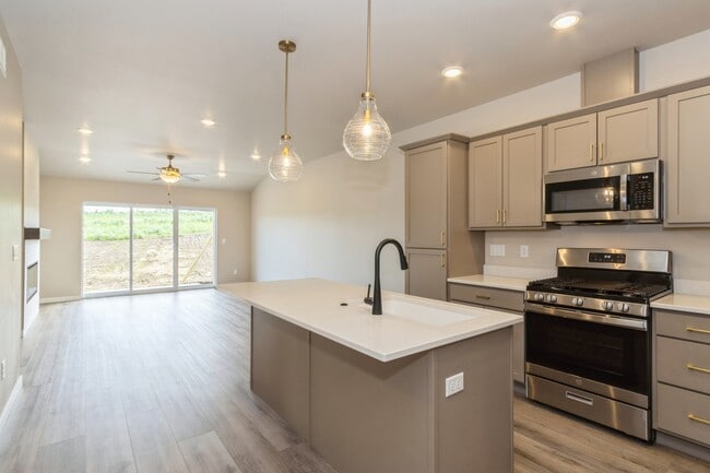 1025 Switchgrass Ln, Ely, IA 52227 - photo 2