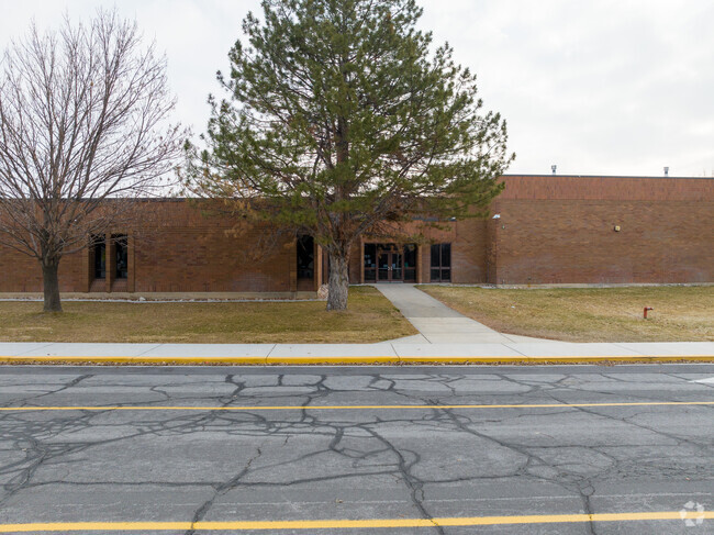 Entrance of Barratt Elementary School located in the American Fork neighborhood.