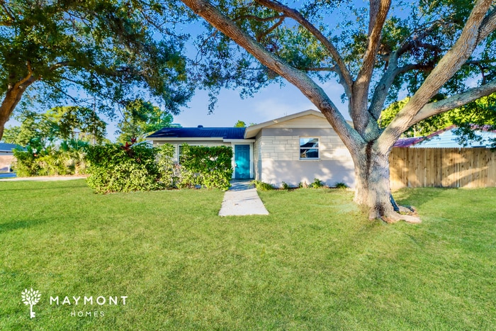 779 Lynndale St N, Saint Petersburg, FL 33703 - photo 1