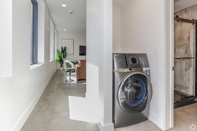 105 W 5th St unit ID1335679P, Tulsa, OK 74103 - photo 3