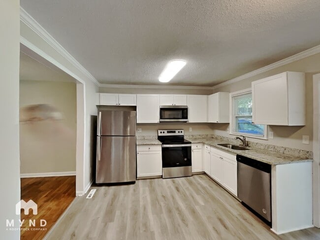 1835 Mountainbrook Dr, Gastonia, NC 28052 - photo 3