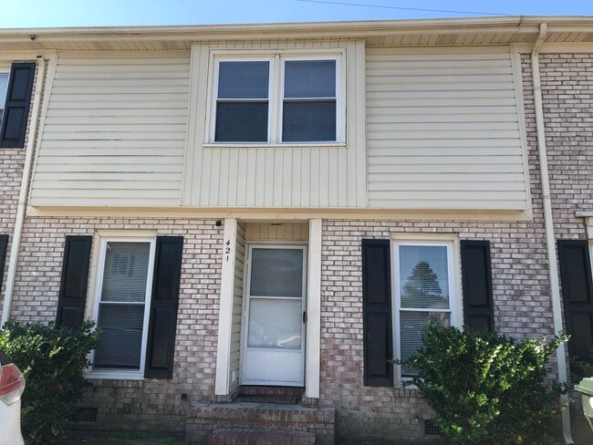 421 Cumbrian Ct, Fayetteville, NC 28314 - photo 2