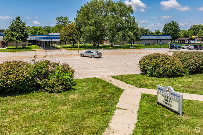 Deerfield Elementary School is a public school in Lawrence KS.