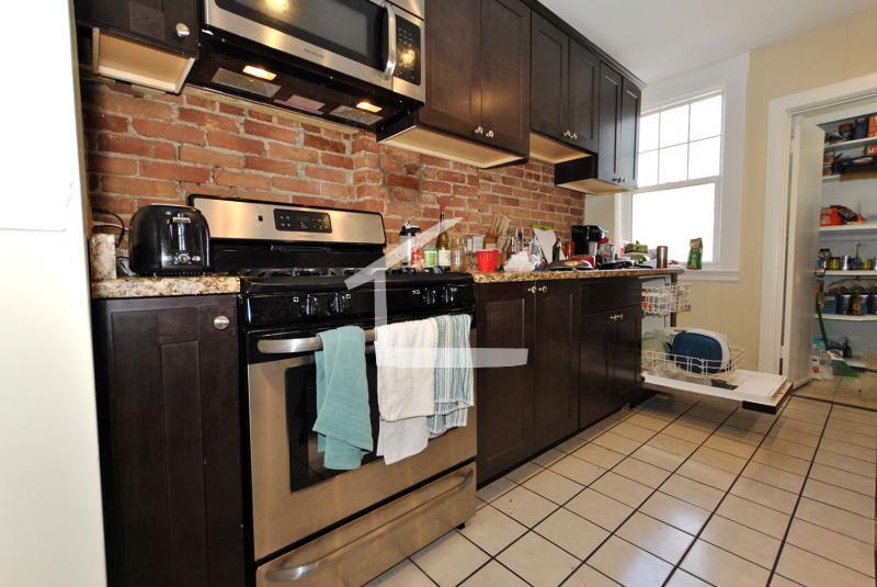 17 Bennett St, Brighton, MA 02135 - photo 1