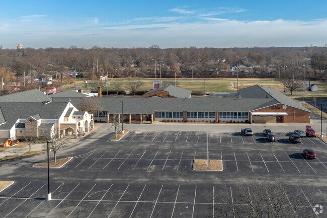 John Paul II Academy has 10 full time and 5 part time teachers.