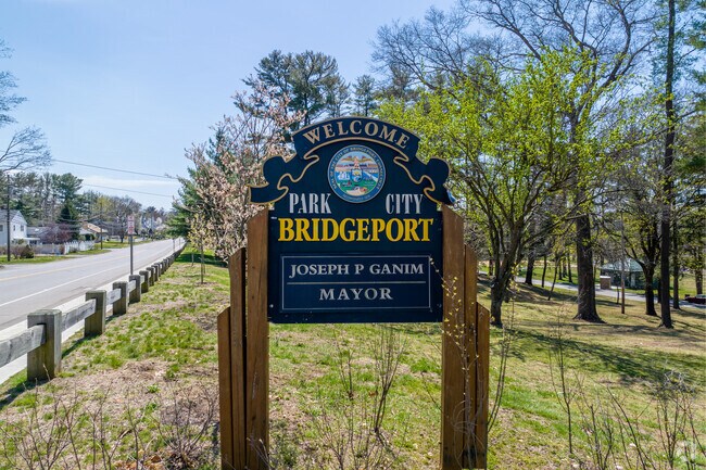 Known as the "Park City," North Bridgeport has numerous open and green spaces.