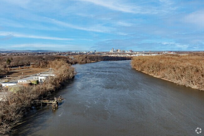 The CT river is an active zone of recreation around Wethersfield.