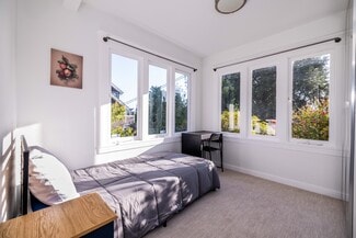 2832 Derby St, Berkeley, CA 94705