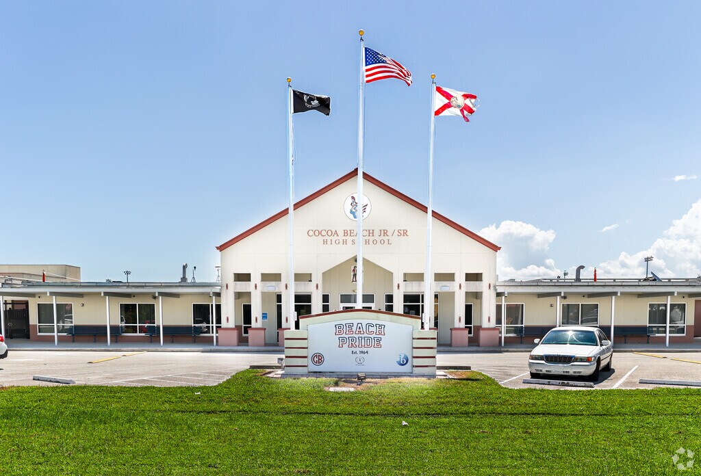 Cocoa Beach Junior/Senior High School, Rankings & Reviews