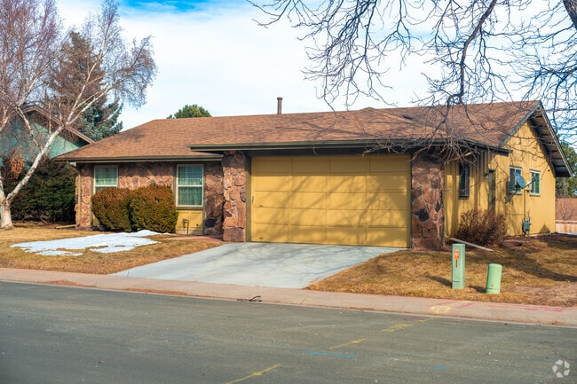 Some homes in Mission Viejo have stone walls.