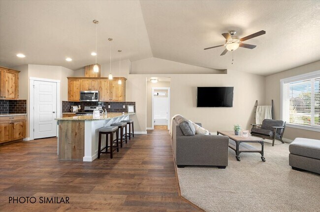 366 Cub Dr unit 38748940, Fruitland, ID 83619 - photo 3