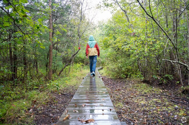 Find the path to views of Buzzards Bay in North Apponagansett.